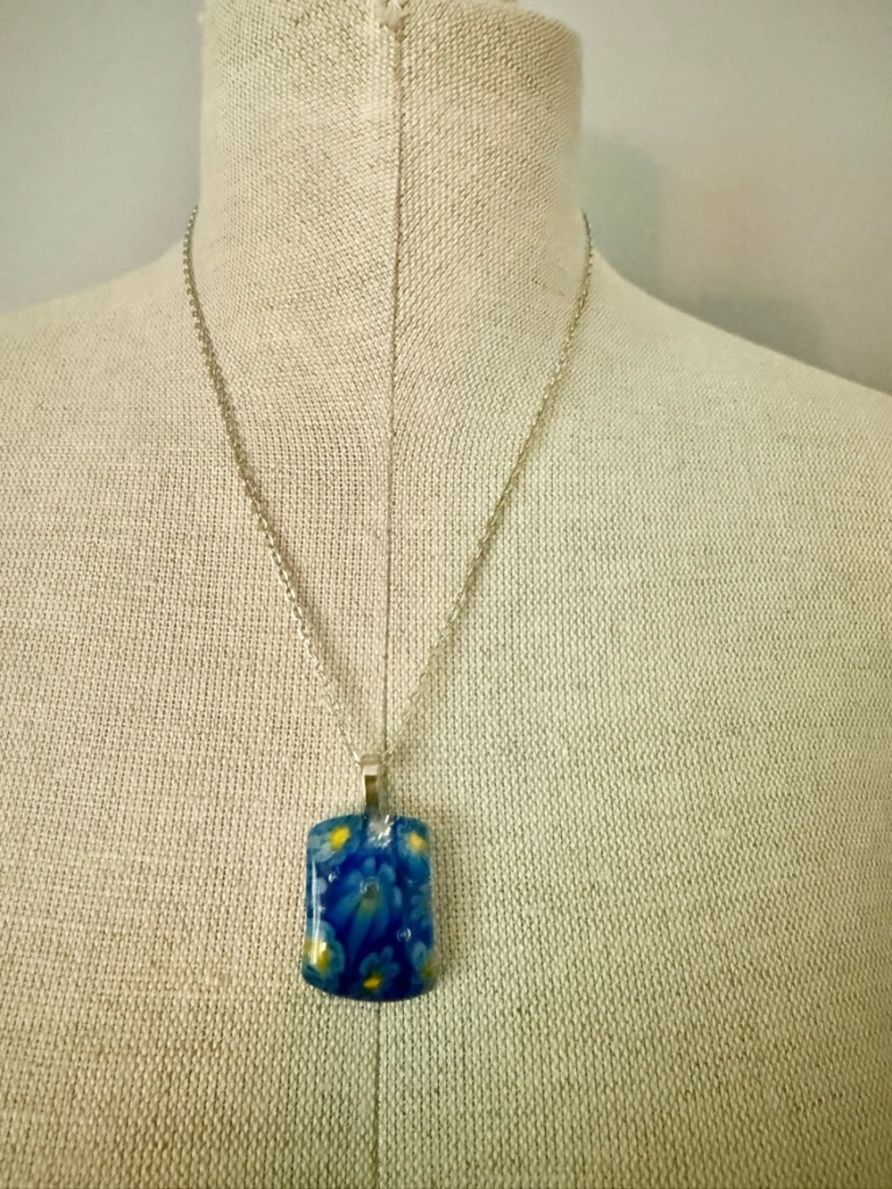Blue Floral Glass Pendant Necklace - Silver Chain - Picture 4 of 4
